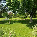 Le Goluret & Table D'hotes - Espace Bien Etre Bed & Breakfast