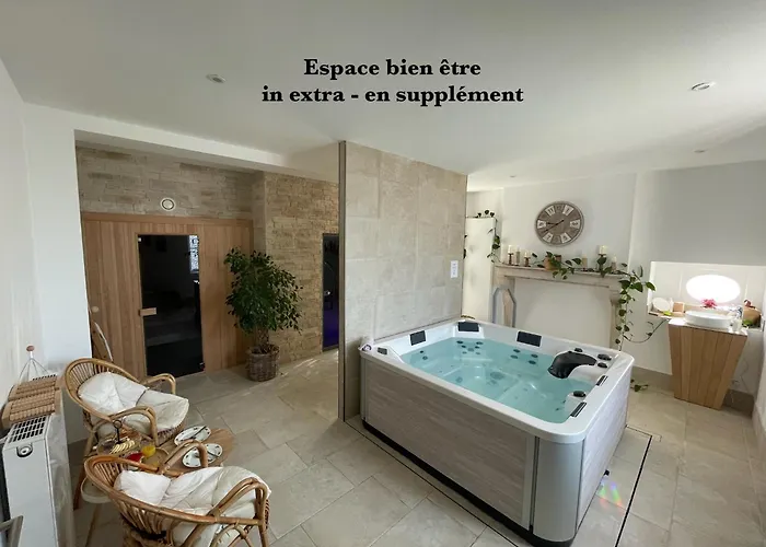 Le Goluret & Table D'hotes - Espace Bien Etre 3* Couvignon